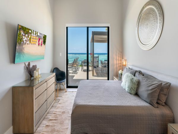 Grand Cayman Vacation Rental Luxury 7-Bedroom Oceanfront Villa