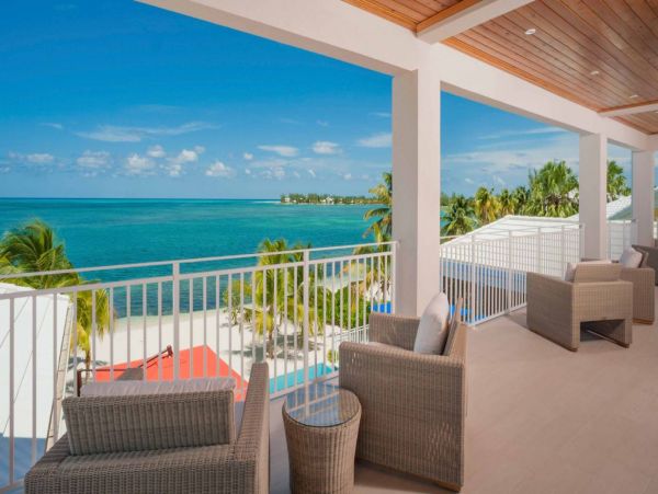 Cayman Islands Home 992972