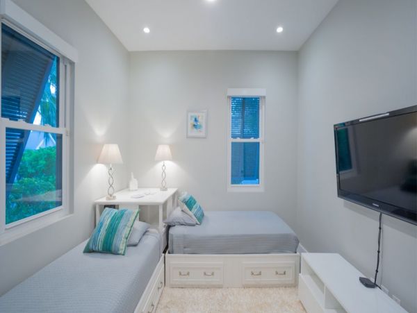 Cayman Islands Home 992975