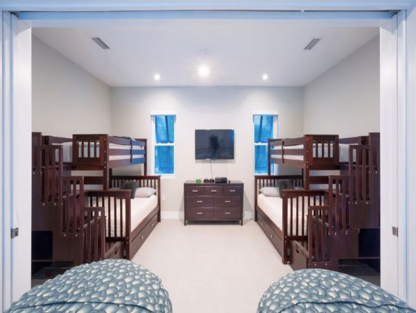 Cayman Islands Home 992975