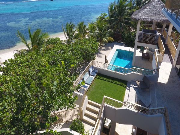 Cayman Islands Home 992976