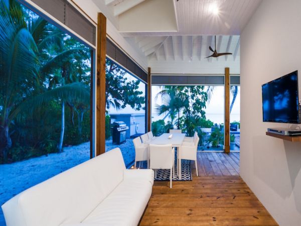 Cayman Islands Home 992977