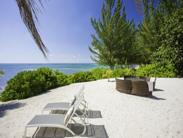 Cayman Islands Home 992977