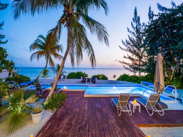 Cayman Islands Home 992977
