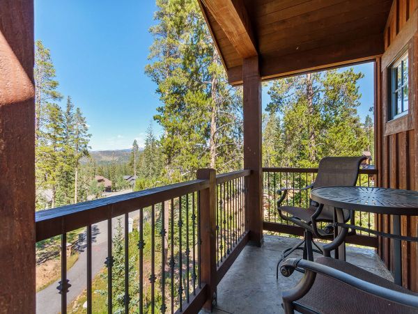 Mountain View Six Bedroom Breckenridge Vacation Home
