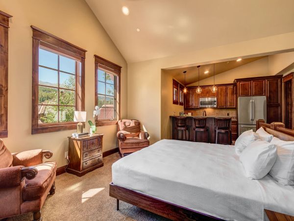 Mountain View Six Bedroom Breckenridge Vacation Home