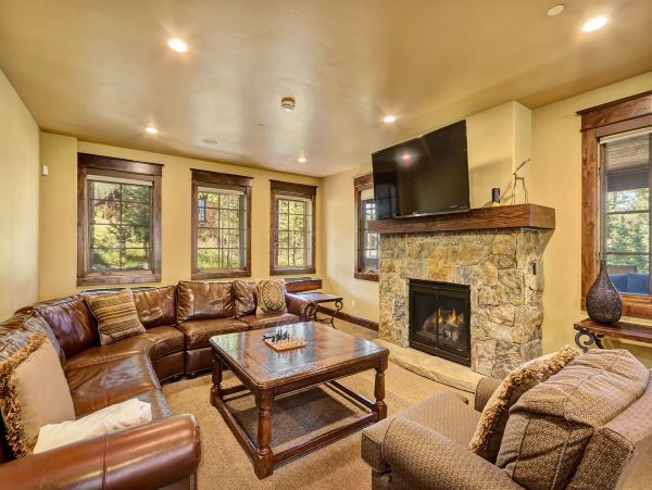 Mountain View Six Bedroom Breckenridge Vacation Home
