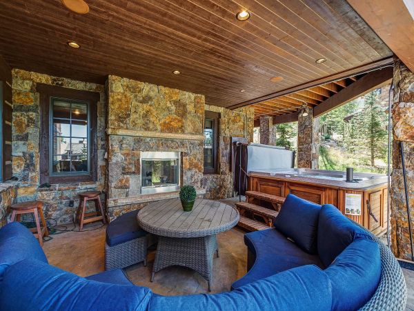 Mountain View Six Bedroom Breckenridge Vacation Home