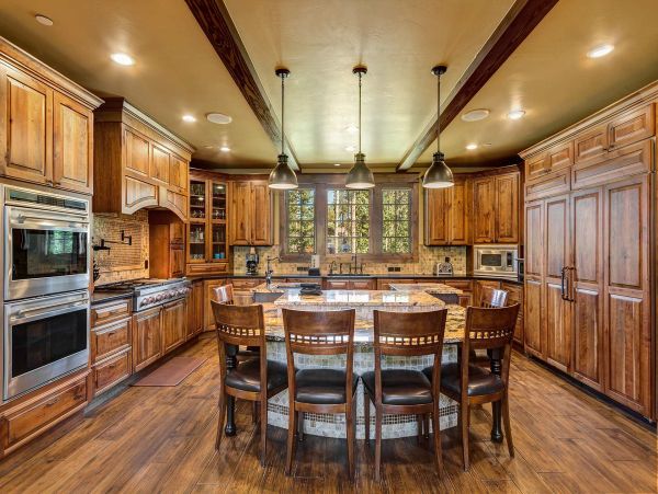 Mountain View Six Bedroom Breckenridge Vacation Home