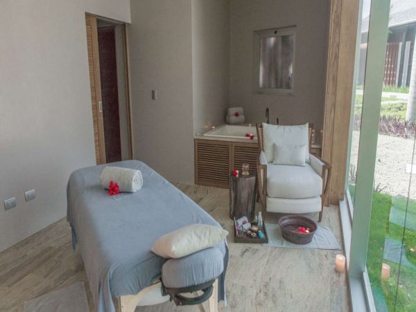 Dominican Republic Luxurious Vacation Villa Sleeps 28 Guests