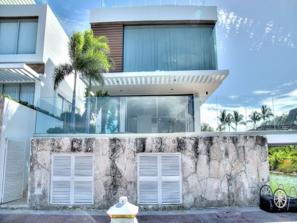 Dominican Republic Home 993017