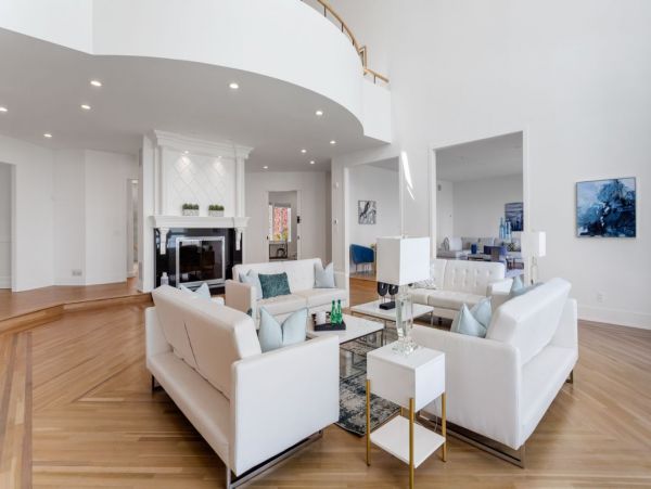 Luxury Eleven Bedrooms Beachfront Home in Hamptons