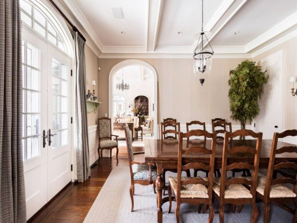 Hamptons Seven Bedrooms Vacation Pool Home
