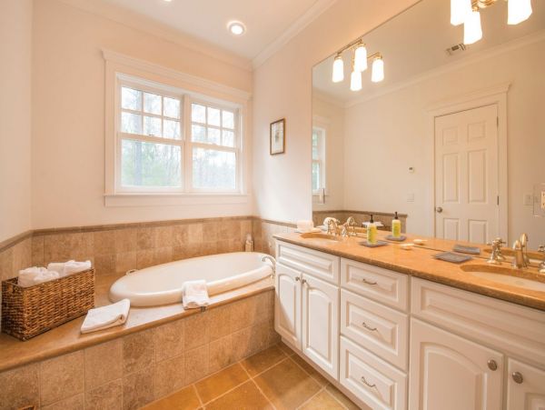 Hamptons Seven Bedroom Walk to Beach Vacation Home