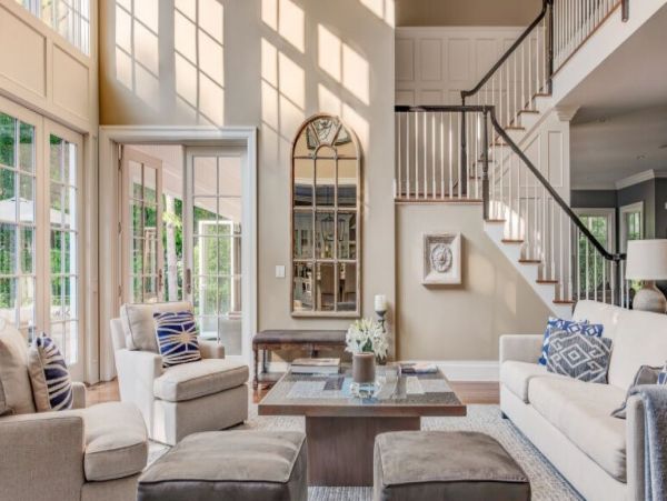 Hamptons Posh Six-Bedroom Rental Home, Private Pool