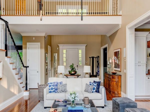 Hamptons Posh Six-Bedroom Rental Home, Private Pool