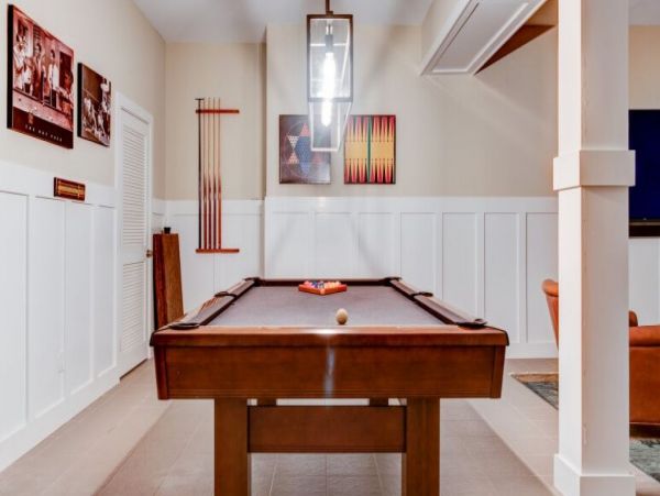 Hamptons Posh Six-Bedroom Rental Home, Private Pool
