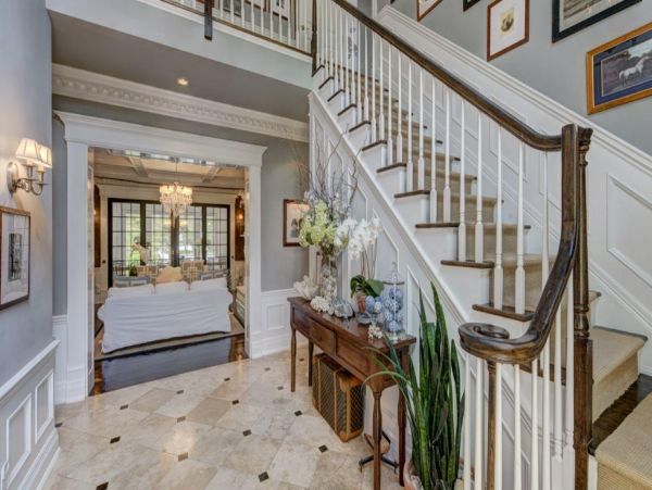 Stunning Five-Bedroom Vacation Home in East Hampton