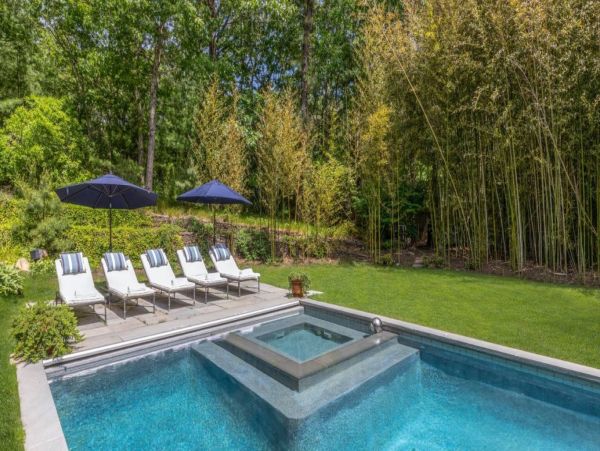Stunning Five-Bedroom Vacation Home in East Hampton