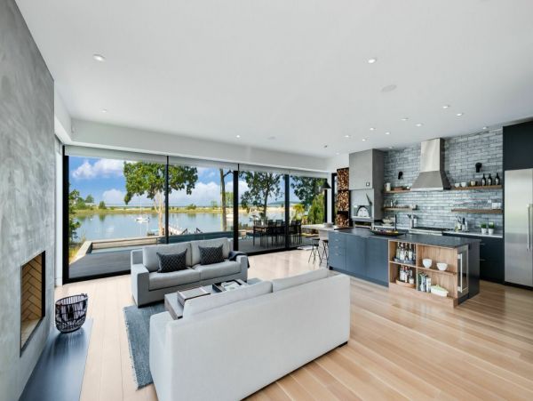 Bay View Four Bedroom Rental Home in The Hamptons