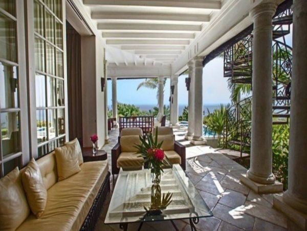 Jamaica Home 993038