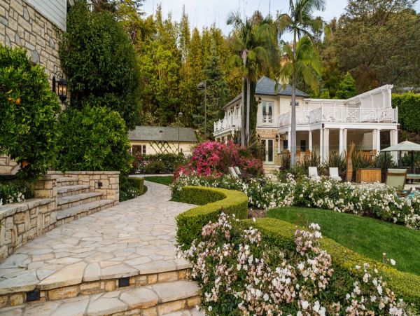 Los Angeles Home 993055