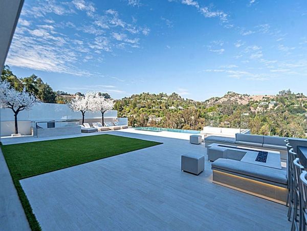 Los Angeles Home 993056