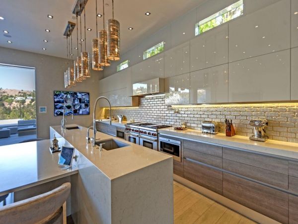 Los Angeles Home 993056