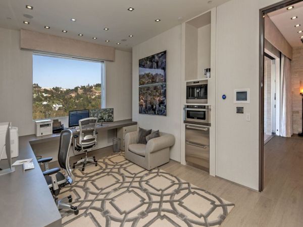 Los Angeles Home 993056
