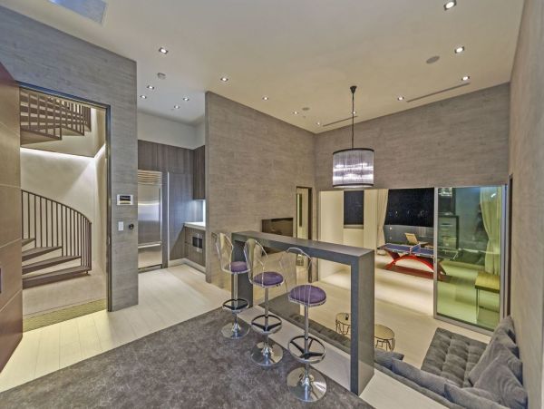 Los Angeles Home 993056