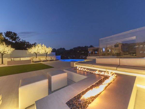 Los Angeles Home 993056