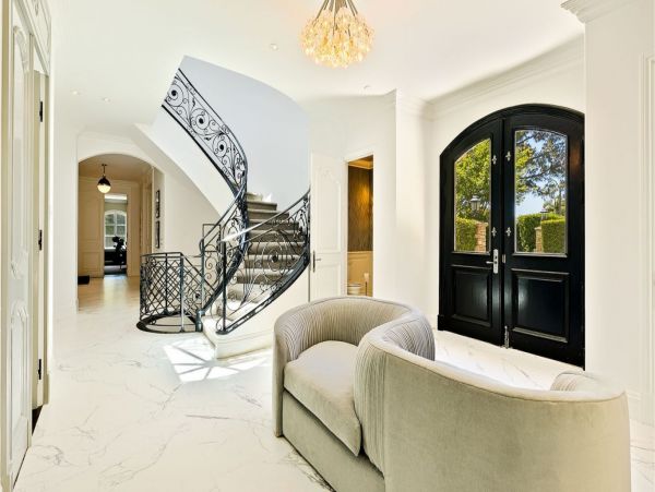 Los Angeles Home 993057