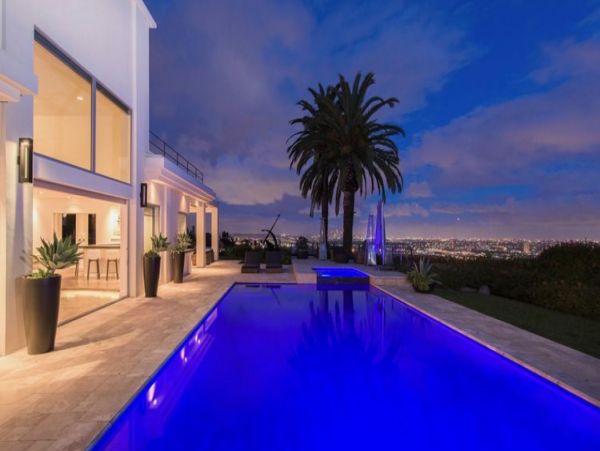 Los Angeles Home 993060