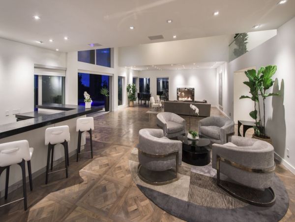 Los Angeles Home 993060