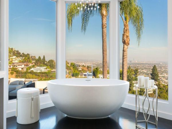 Los Angeles Home 993060