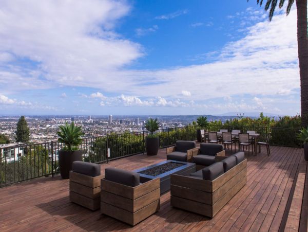 Los Angeles Home 993060