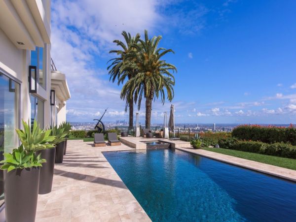 Los Angeles Home 993060
