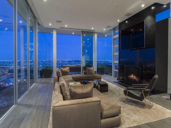 Los Angeles Home 993061