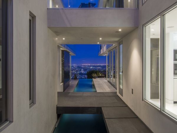 Los Angeles Home 993061