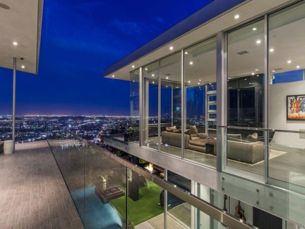 Los Angeles Home 993061