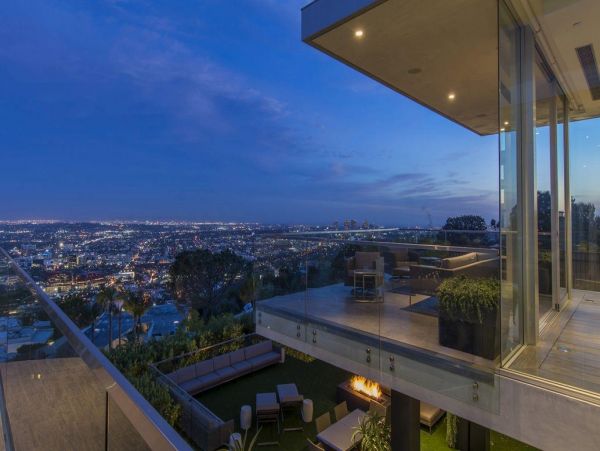 Los Angeles Home 993061