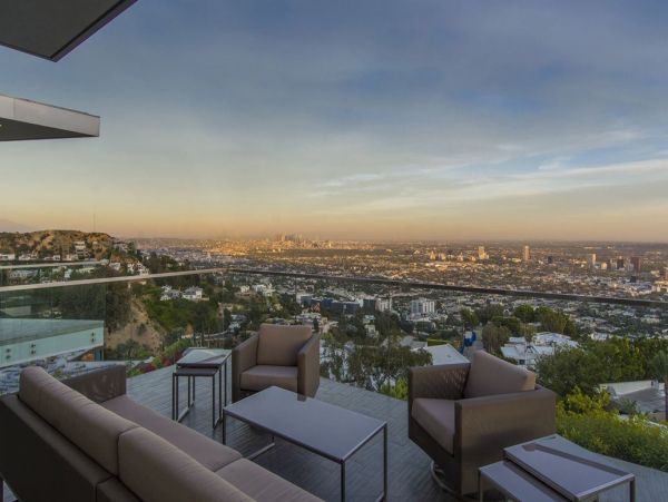 Los Angeles Home 993061