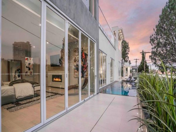 Los Angeles Home 993063
