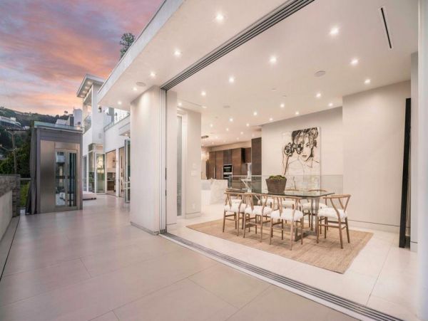 Los Angeles Home 993063