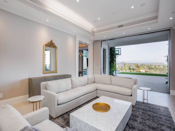 Los Angeles Home 993064