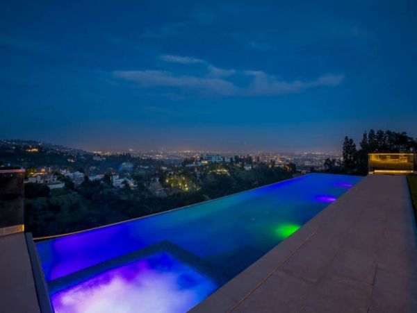 Los Angeles Home 993064