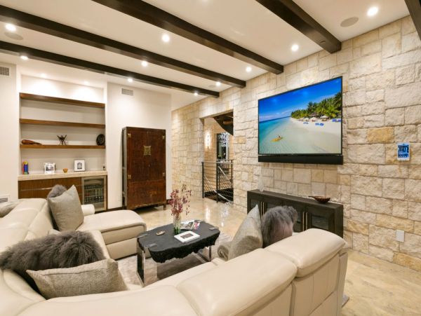 Los Angeles Home 993065