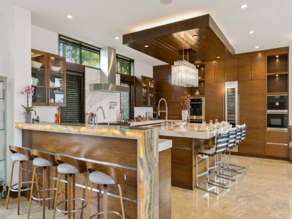 Los Angeles Home 993065