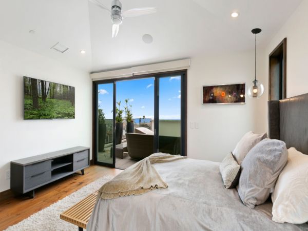 Los Angeles Home 993065