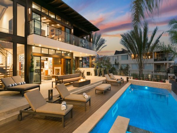 Los Angeles Home 993065